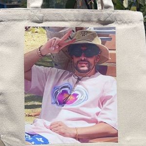 Tote bag